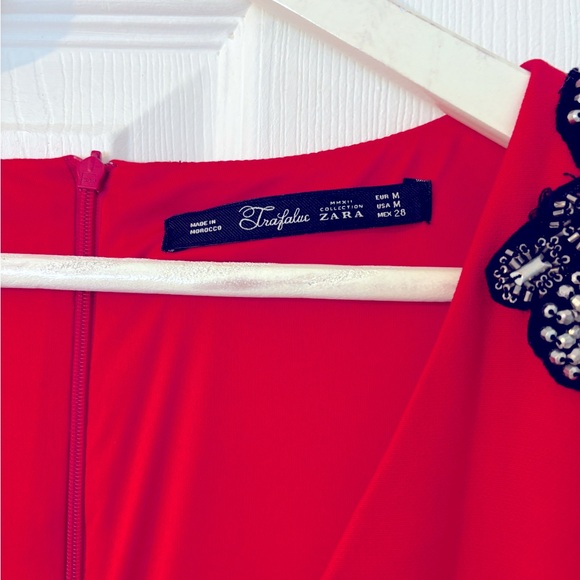 ZARA EMBELLISHED SHOULDER RED DRESS SIZE M - Picture 3 of 3
